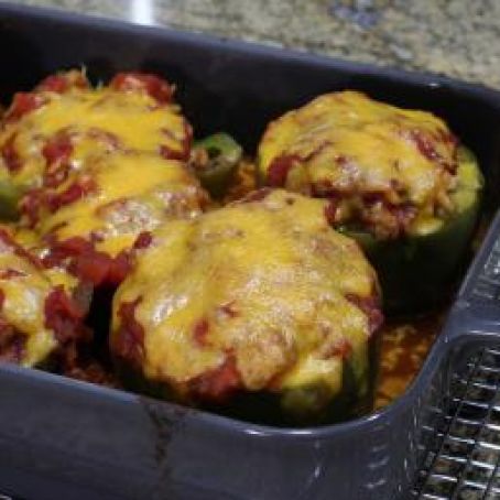 Stuffed Peppers With Ground Beef and Rice