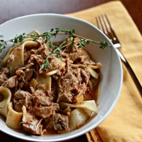 Slow Cooker Pork Paprikash