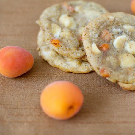 Fresh Apricot and White Chocolate Chip Cookies