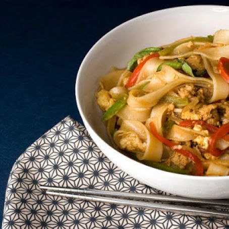 Pad Kee Mao (Spicy Ground Chicken and Rice Noodles)