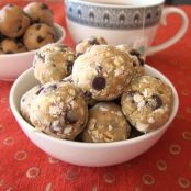 No Bake Chocolate Chip-Oatmeal Cookie Dough Balls