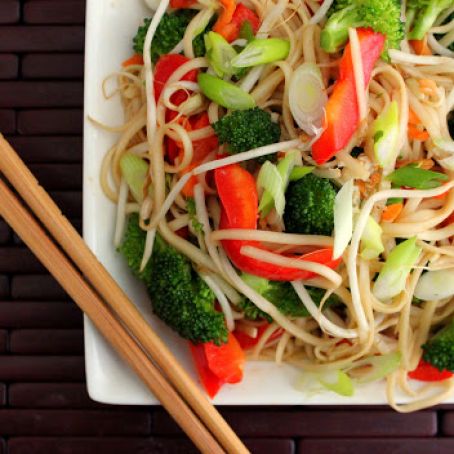 CHICKEN****Broccoli and Chicken Noodle Bowl