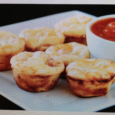 Pepperoni Pizza Puffs (Rachel Ray)