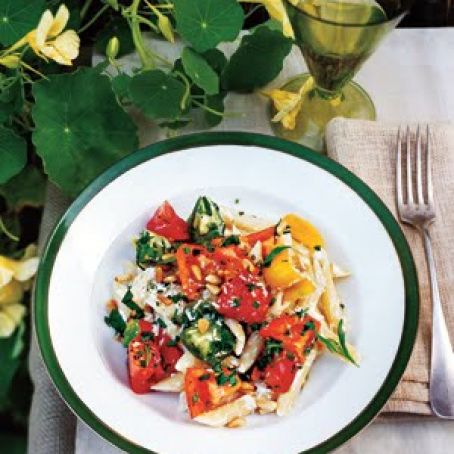 Pasta With Ricotta and Heirloom Tomatoes