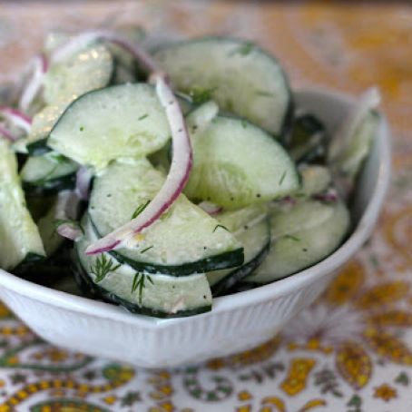 Creamy Cucumber Dill Salad