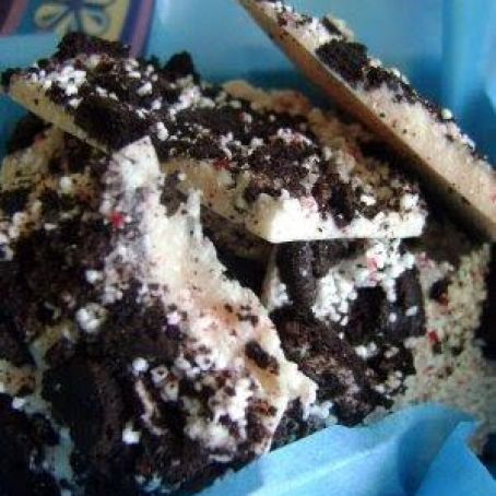 Peppermint Oreo Bark