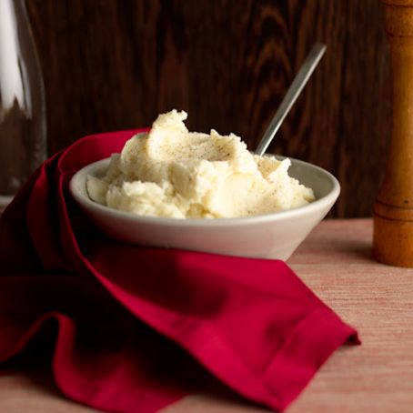 PEPPERY HORSERADISH MASHED POTATOES
