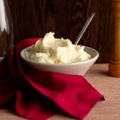 PEPPERY HORSERADISH MASHED POTATOES