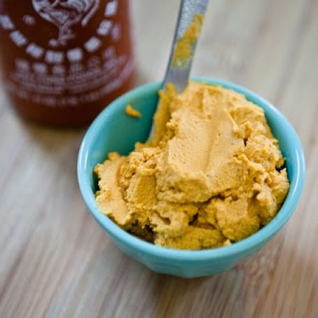 Sun-Dried Tomato Sriracha Hummus