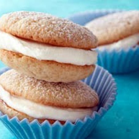 Banana Flip Cookies (Banana Whoopie Pies)