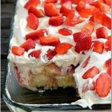 No-Bake Strawberry Banana Pudding Twinkies® Cake