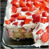 No-Bake Strawberry Banana Pudding Twinkies® Cake