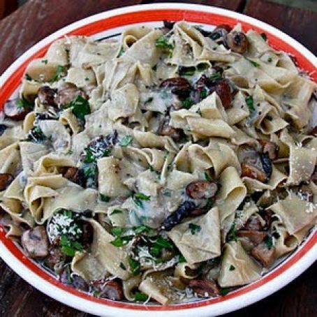 Pappardelle with Mixed Mushrooms and Mozzarella