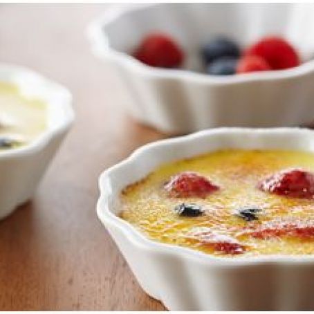 Fresh Berry Creme Brulee