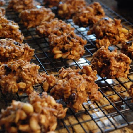 Quinoa Pine Nut and Chocolate Chip Cookies