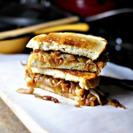 French Onion Soup Grilled Cheese Sandwiches