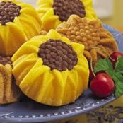 Mini Sunflower Cakes