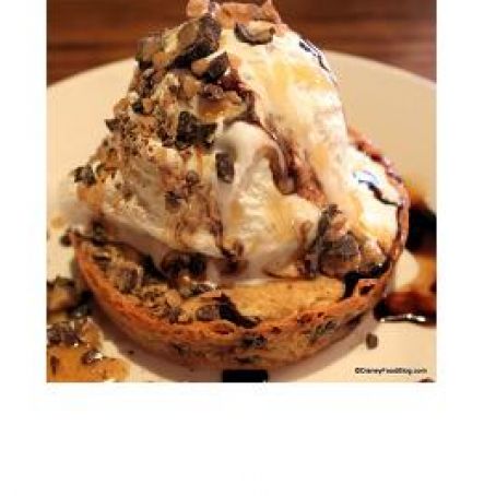 Ooey Gooey Toffee Cake