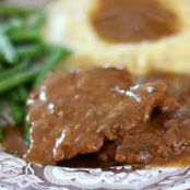 Crock Pot Cubed Steak with Gravy