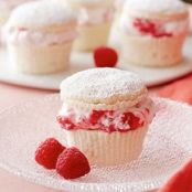 Raspberry Cream Cupcakes