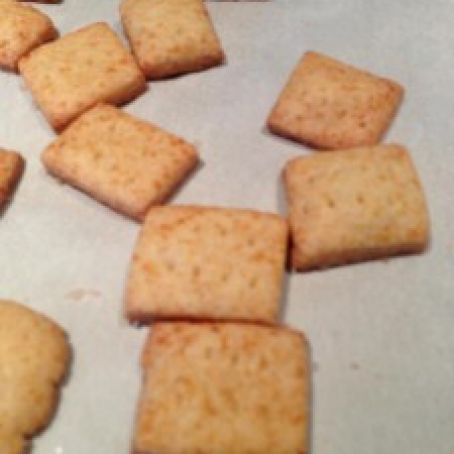 crackers - cheese crackers