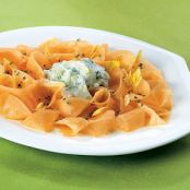 melon carpaccio with celery and yogurt sauce carpaccio di melone allo yogurt