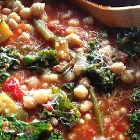 Harvest Minestrone With Quinoa & Kale