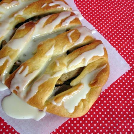 Glazed apple lattice coffee cake