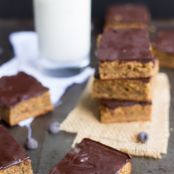 bar - vegan peanut butter quinoa bar