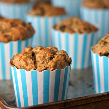 raisin spice zucchini muffins