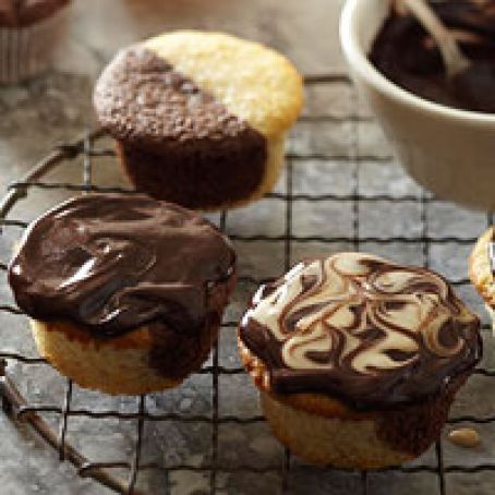 Black-and-White Irish Cream Cupcakes