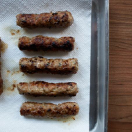 Homemade Maple-Sage Breakfast Sausage