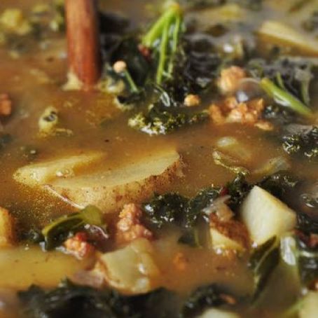 Spicy Sausage, Potatoe & Kale Soup