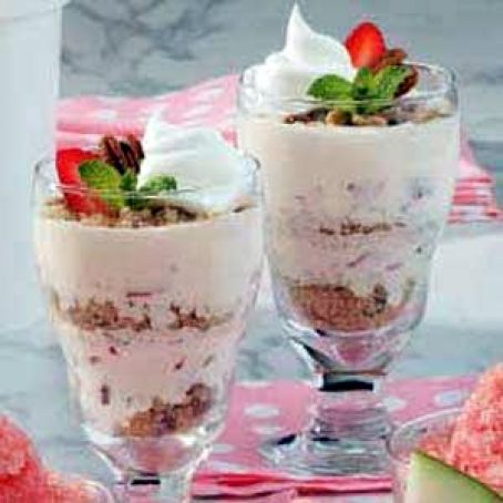 Strawberry Crumble Parfaits Recipe