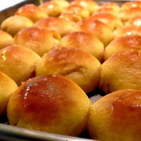 Dinner Rolls for a Crowd