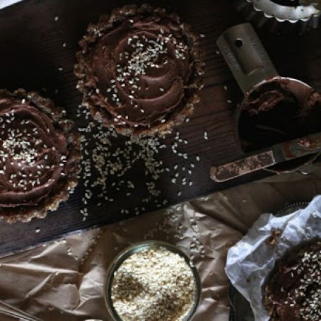 Salted Caramel and Sesame Chocolate Cream Tarts [Vegan]