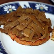 How to Make Slow Cooker Caramelized Onions