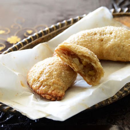 Vanilla-Cardamom Pear Hand Pies