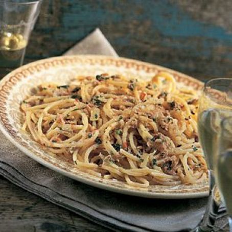 Pasta with Tuna and Bread Crumbs (Pasta con Tonno e Briciole)
