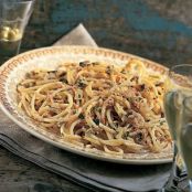 Pasta with Tuna and Bread Crumbs (Pasta con Tonno e Briciole)