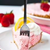 Frozen Strawberry Lemonade Pie