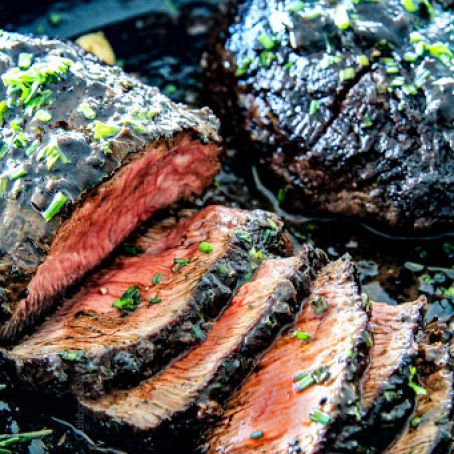 PAN SEARED STEAK WITH BALSAMIC HERB CREAM SAUCE