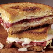 Cheddar, Apple, and Pastrami Grilled Cheese
