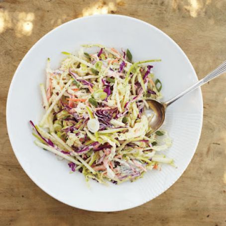 Coleslaw with Apple and Yogurt Dressing