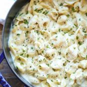 Easy Garlic Alfredo Tortellini