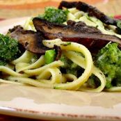 Fettuccine No-Fredo with Broccoli and Sautéed Mushrooms