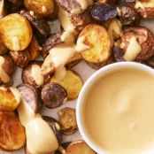 Crispy Potatoes with Vegan Nacho Sauce