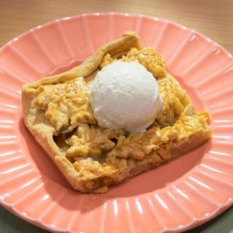 Apple Slab Pie (Marcela Valladolid)