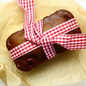 Apple-molasses bread