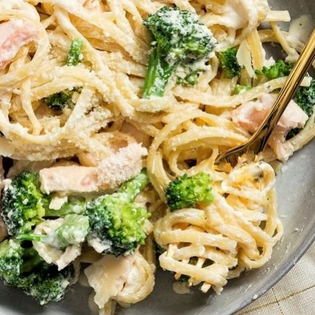 Chicken and Broccoli Alfredo